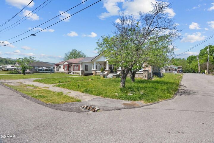 Property Photo:  151 Douglas Avenue  TN 37821 