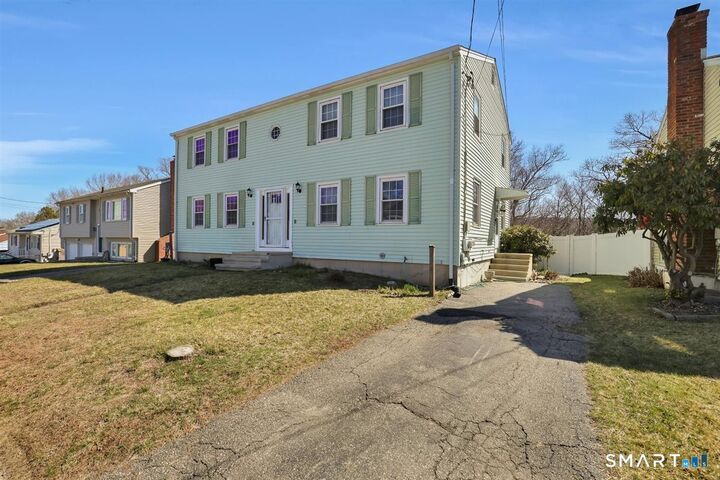 Property Photo:  46 Horseshoe Drive  CT 06706 