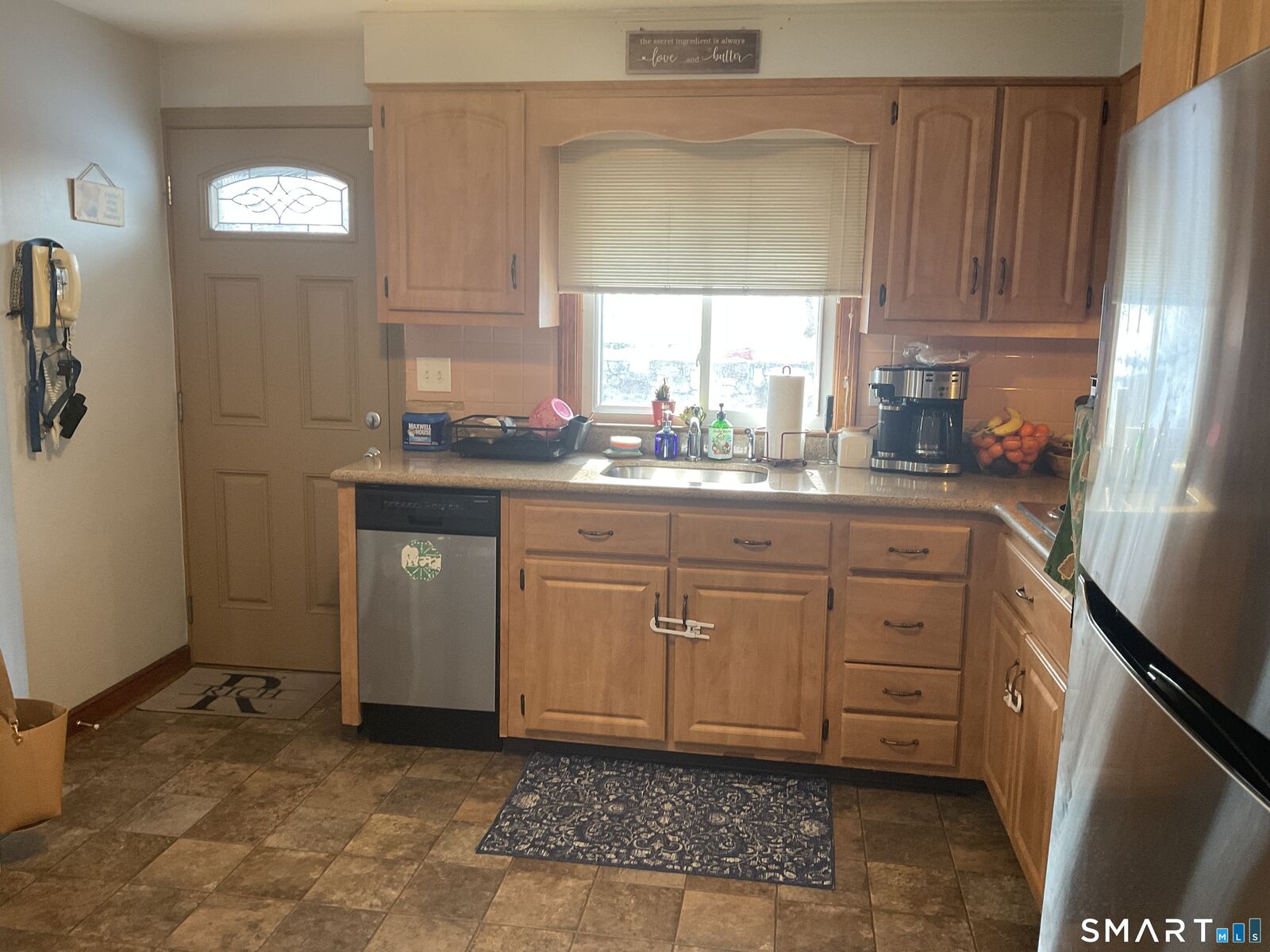 Property Photo:  83 Deramo Place  CT 06606 