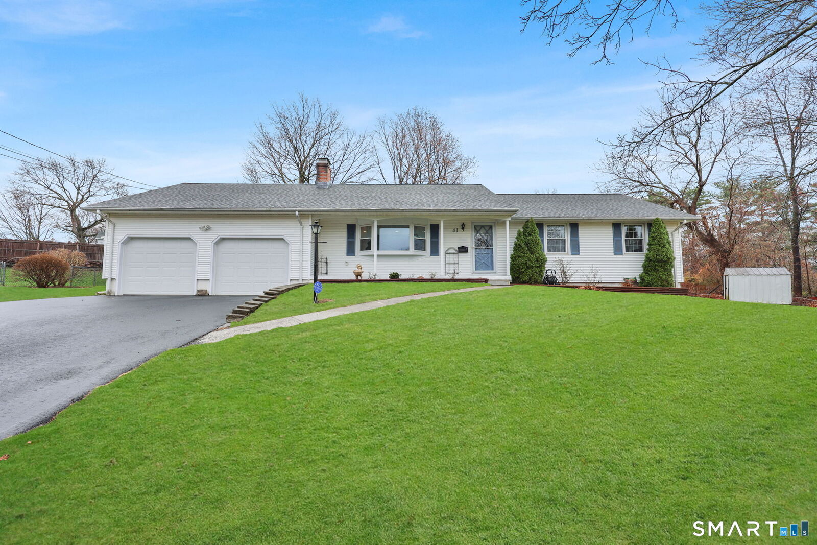 Property Photo:  41 Clover Lane  CT 06118 