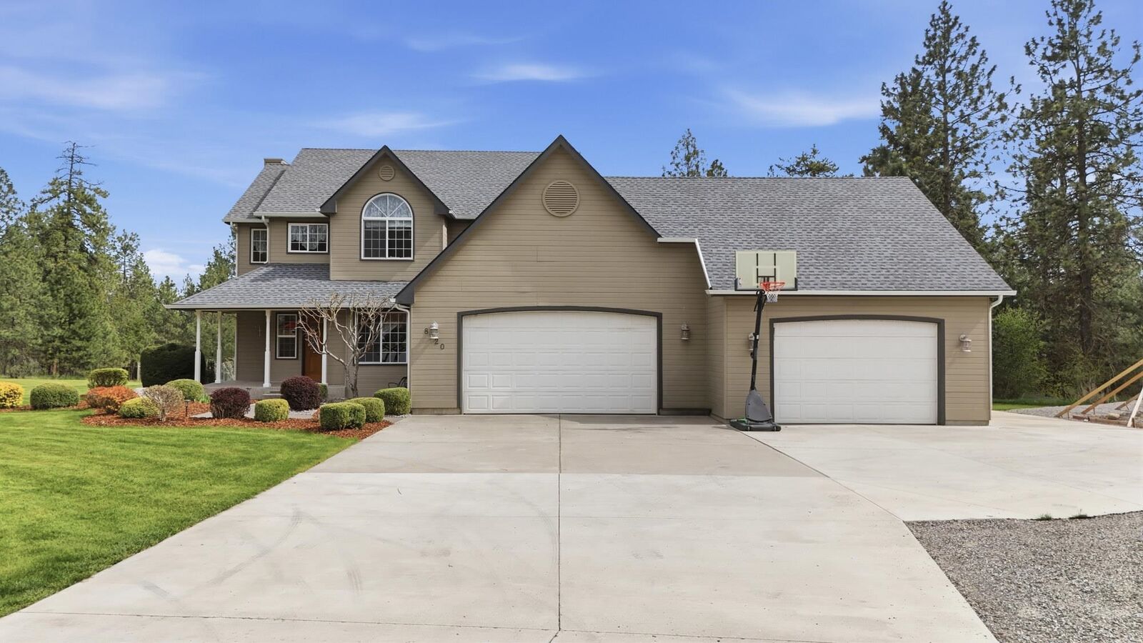 Property Photo:  8320 N Haye Ln  WA 99025 