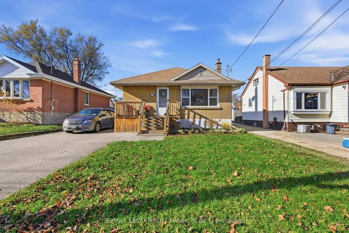 Property Photo:  352 East 28th Street  ON L8V 3J6 