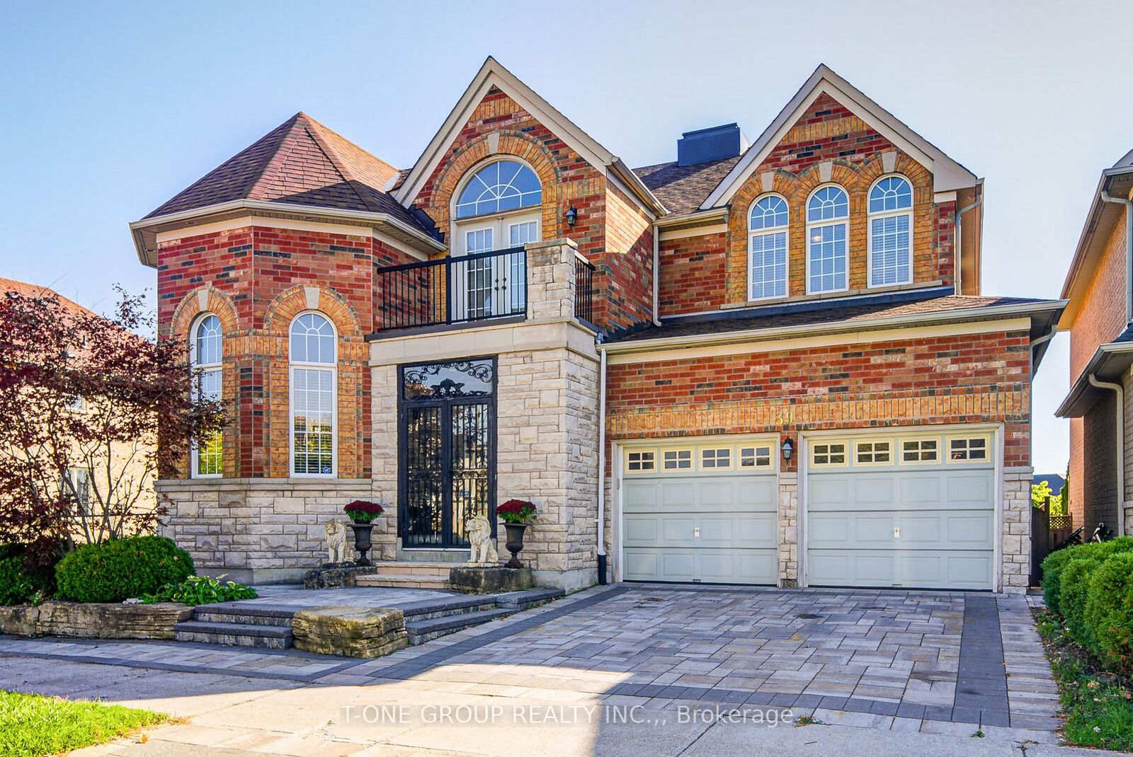 Property Photo: 39 Boulderbrook Drive ON M1X 2C2