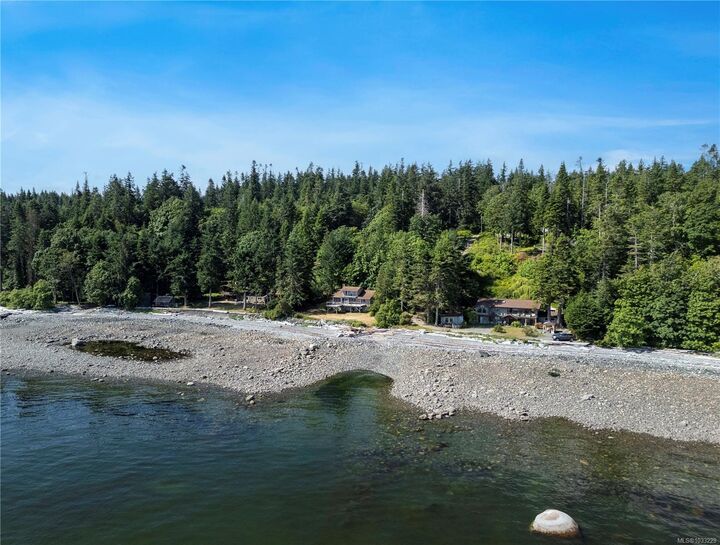Property Photo: 7884 Lenwood Rd BC V9J 1V4