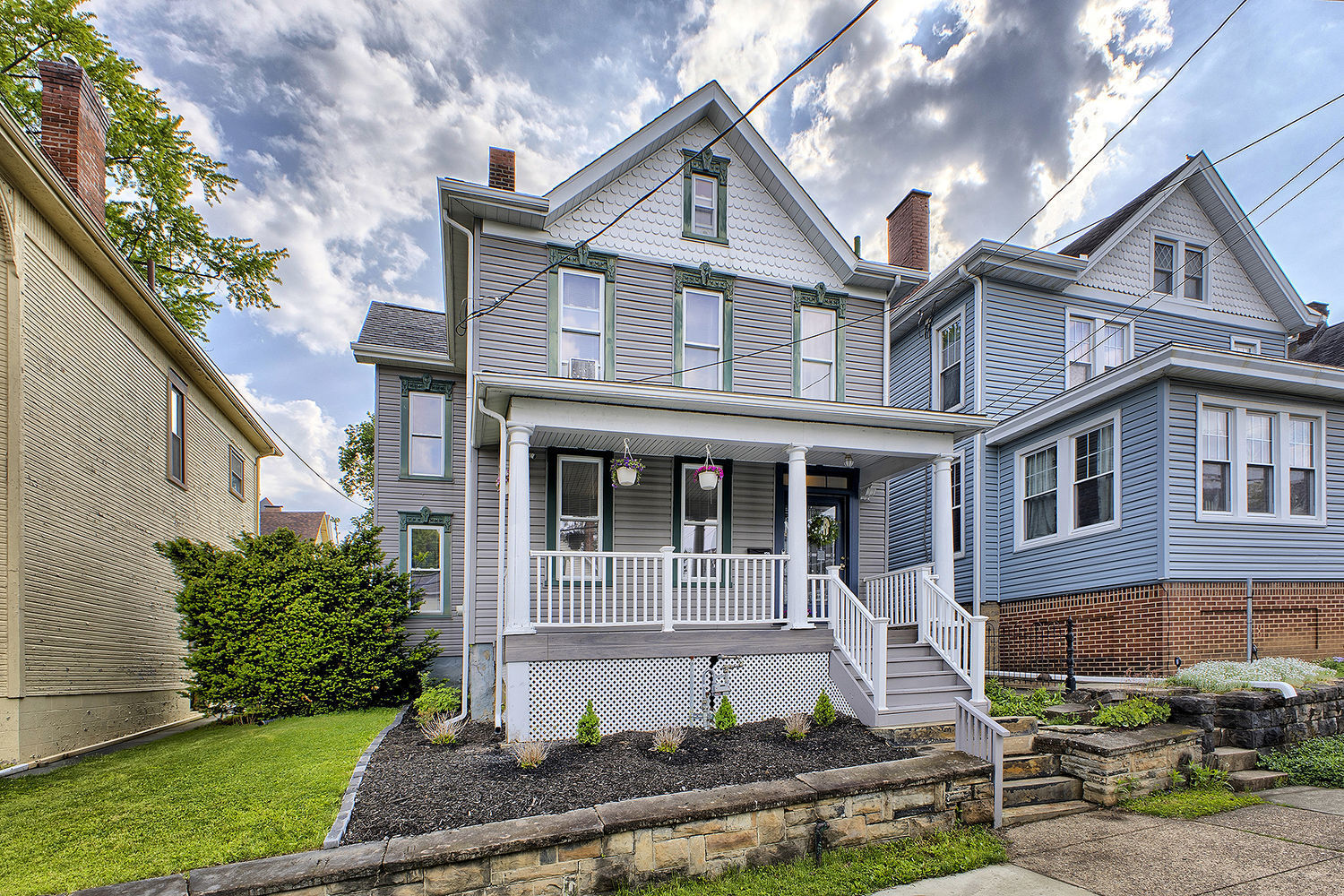 Property Photo:  129 Alexander Avenue  PA 15601 