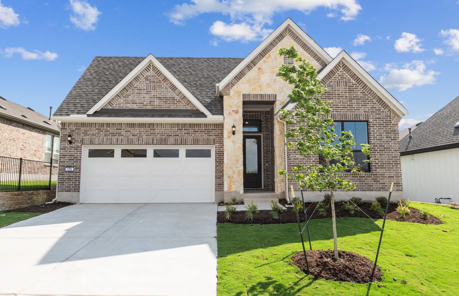 Property Photo: 109 Centerfire Lane TX 78633