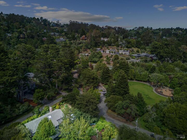 Property Photo:  606 Eucalyptus Way  CA 94941 