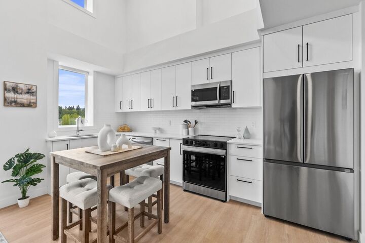 Property Photo: 33820 South Fraser Way 503 BC V2S 2C5
