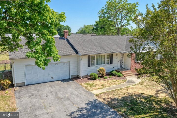 Property Photo:  608 Adams Drive  DE 19963 