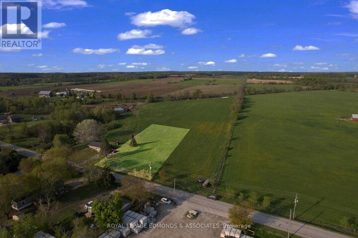 Property Photo:  17 Anderson Drive  ON K0J 1C0 