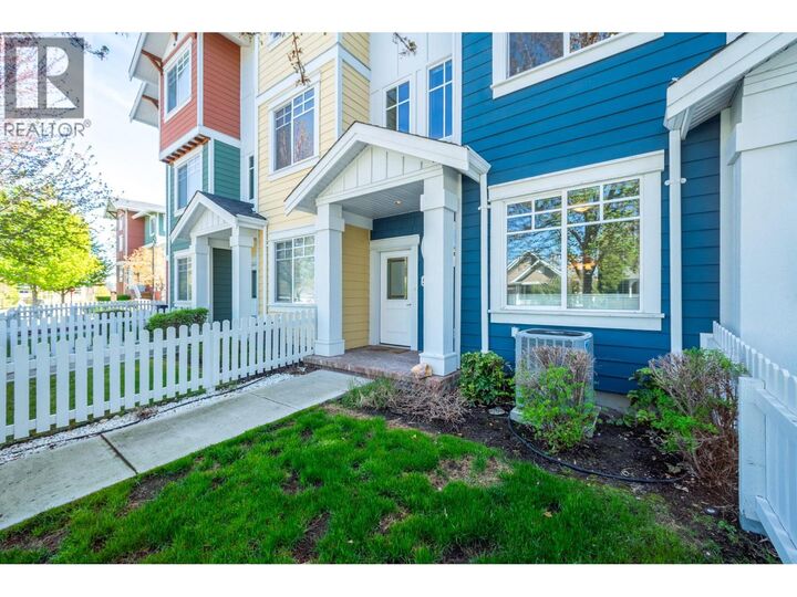 433 McCarren Avenue 5 — photo 1