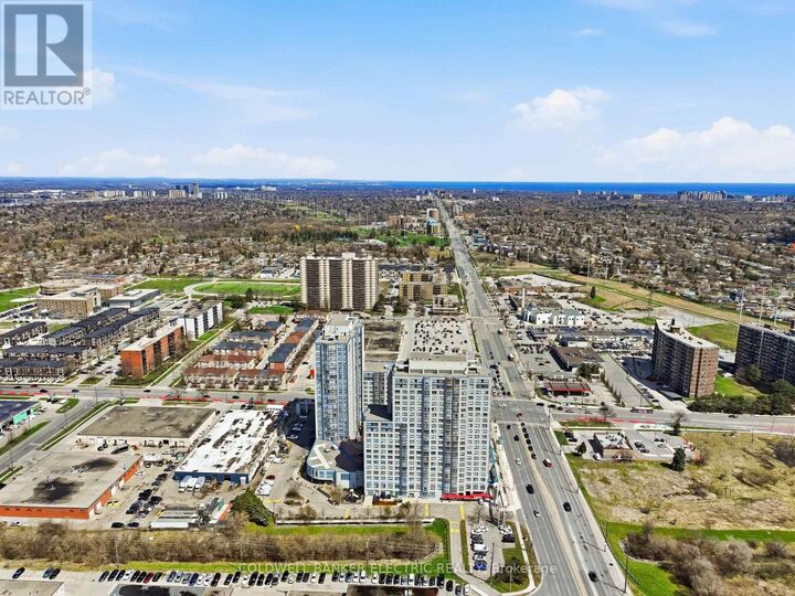 Property Photo:  2550 Lawrence Avenue East 815  ON M1P 4Z3 