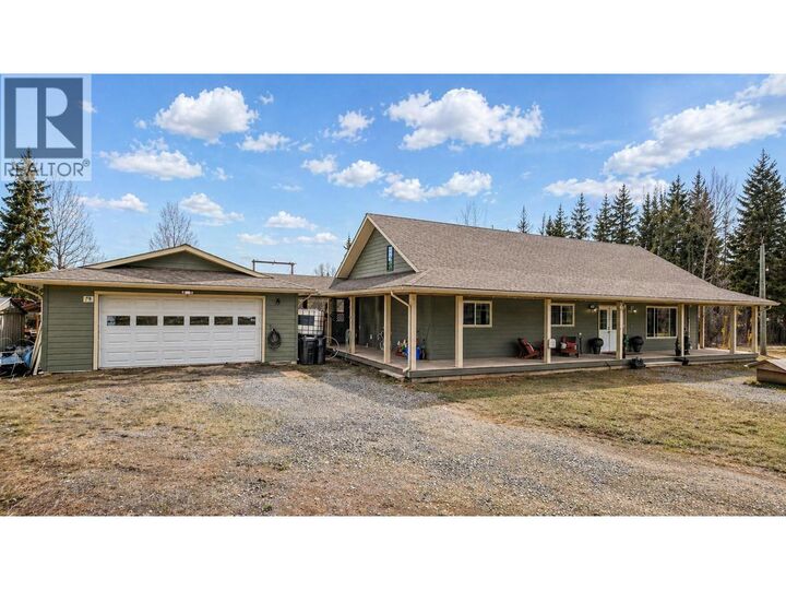 Property Photo: 3280 Viewmont Court BC V0J 1Z2