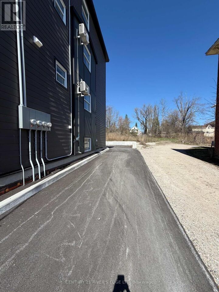 Property Photo:  131 Gore Street East  ON K7H 1J6 