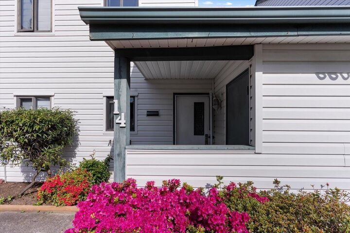 Property Photo:  6609 138 Street 14  BC V3W 5G7 