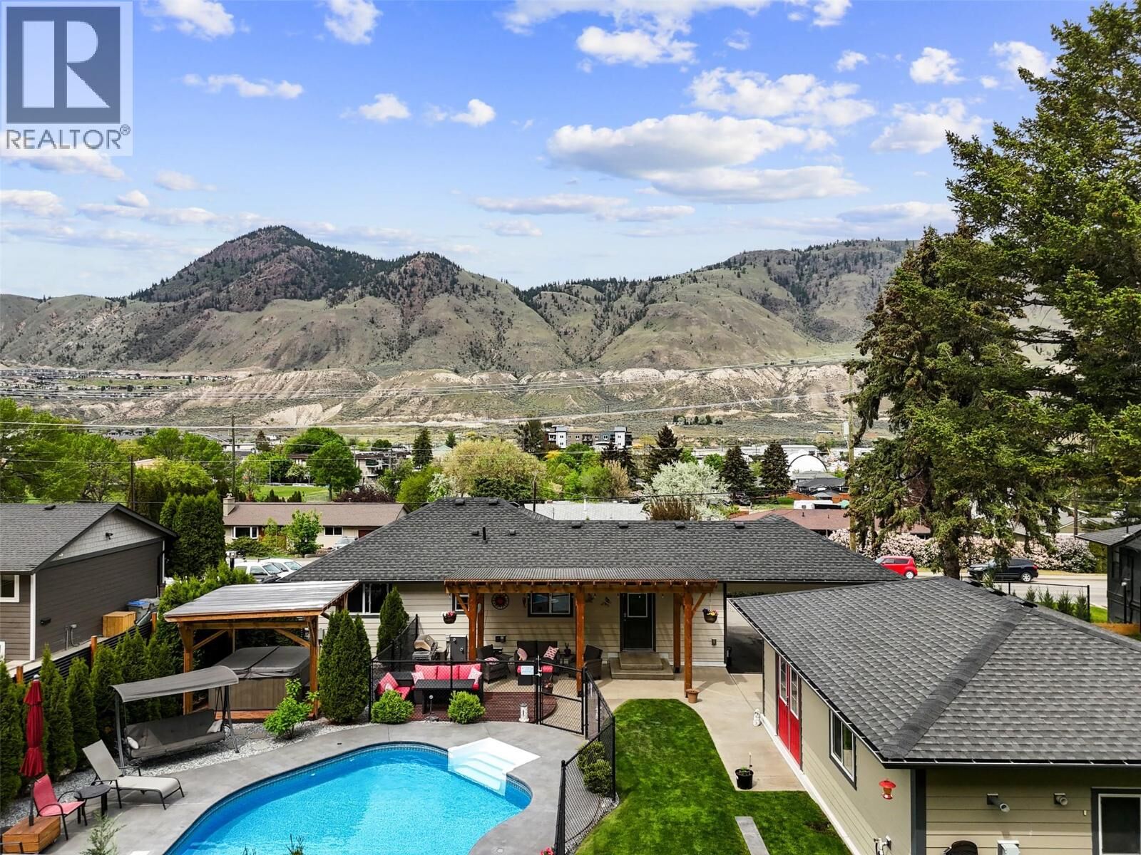 Property Photo:  2015 Valleyview Drive  BC V2C 4C3 
