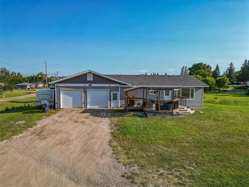 Photo de la propriété:  390 6th Avenue  MB R0K 1W0 