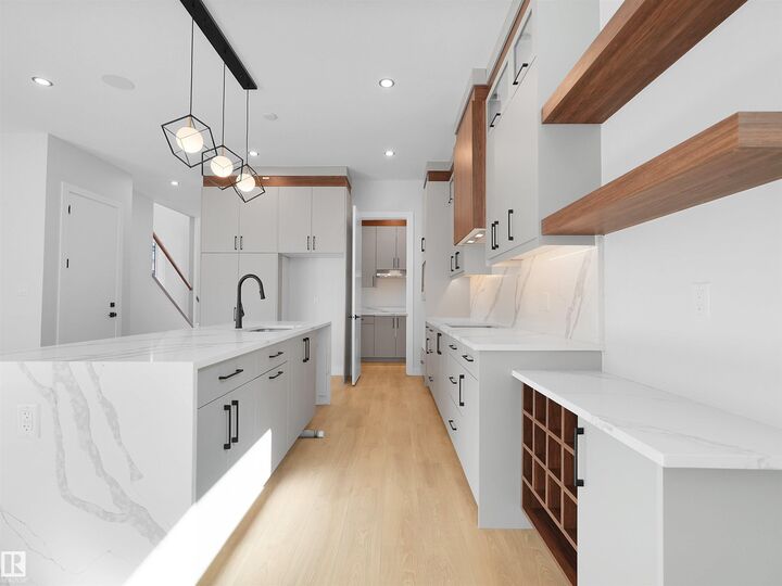 6722 Crawford Way SW — photo 1