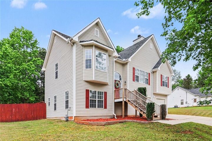 Property Photo:  8936 Dornoch Circle  GA 30187 