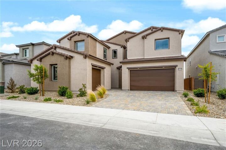 Property Photo:  