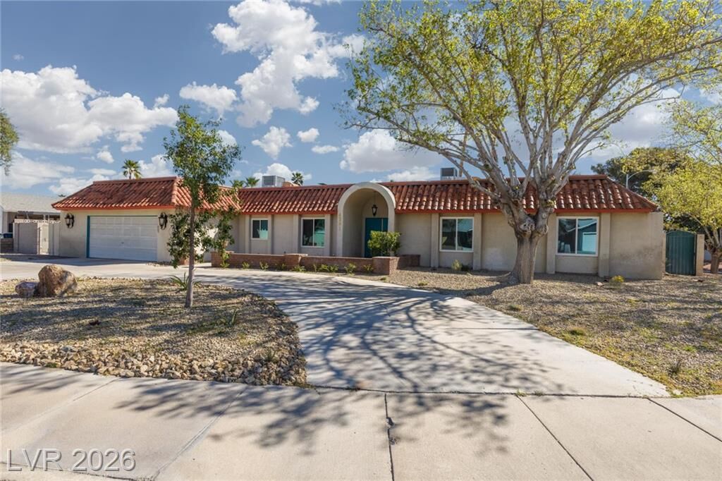 Property Photo:  4201 Greenhill Drive  NV 89121 