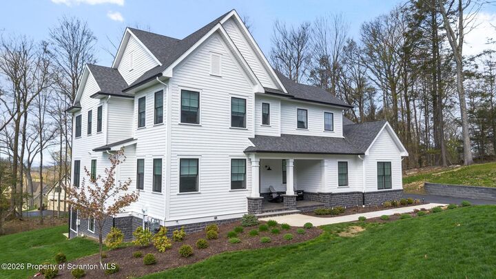 Property Photo:  123 Rock Ridge Drive  PA 18411 