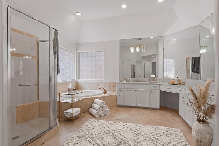 Property Photo:  1007 Crocker Street  TX 77019 
