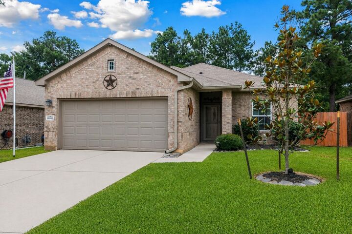 Property Photo:  18682 Legend Oaks Drive  TX 77355 