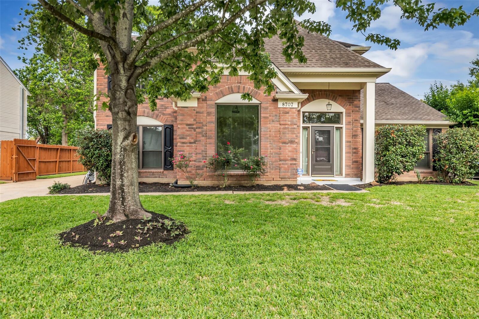 Property Photo:  8707 Rocky Valley Drive  TX 77083 