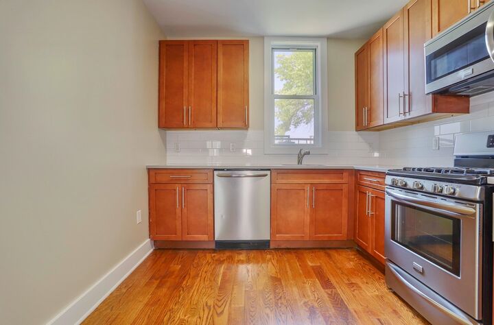 Property Photo: 824 Washington St 4 NJ 07030