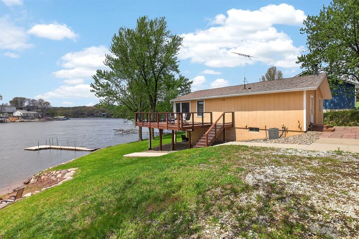 Property Photo:  9309 Diamondhead Drive  IA 50070 