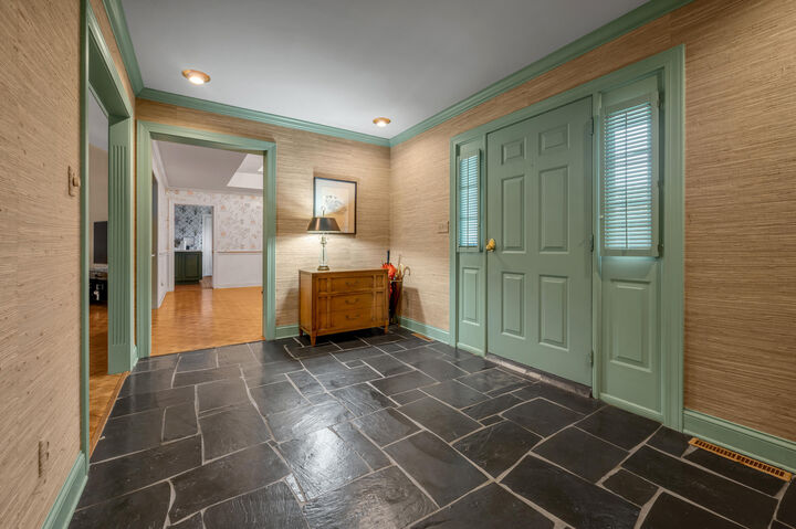Property Photo:  105 Old Farm Road  KY 40475 