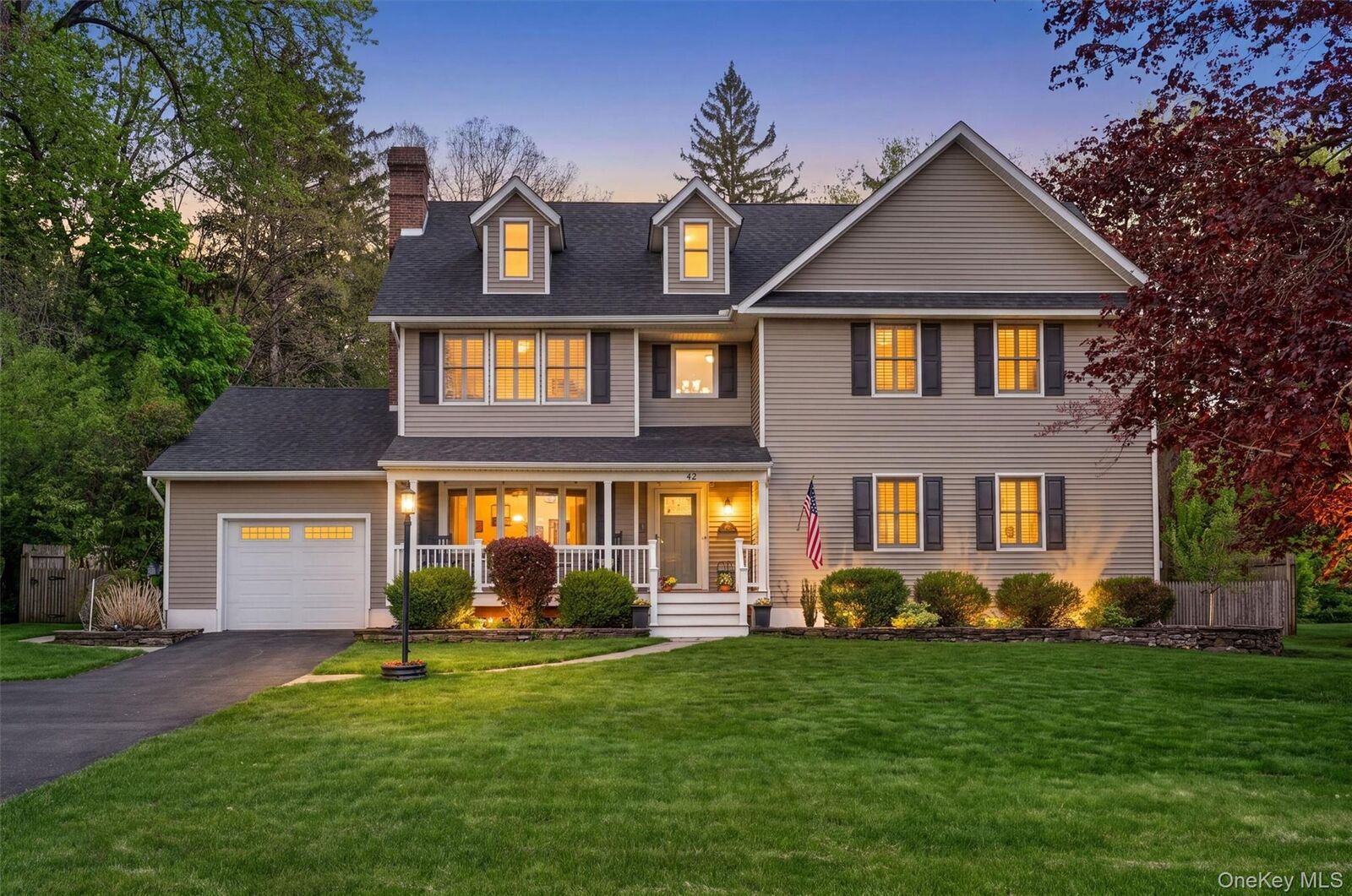 Property Photo:  42 Parkway  NY 10924 