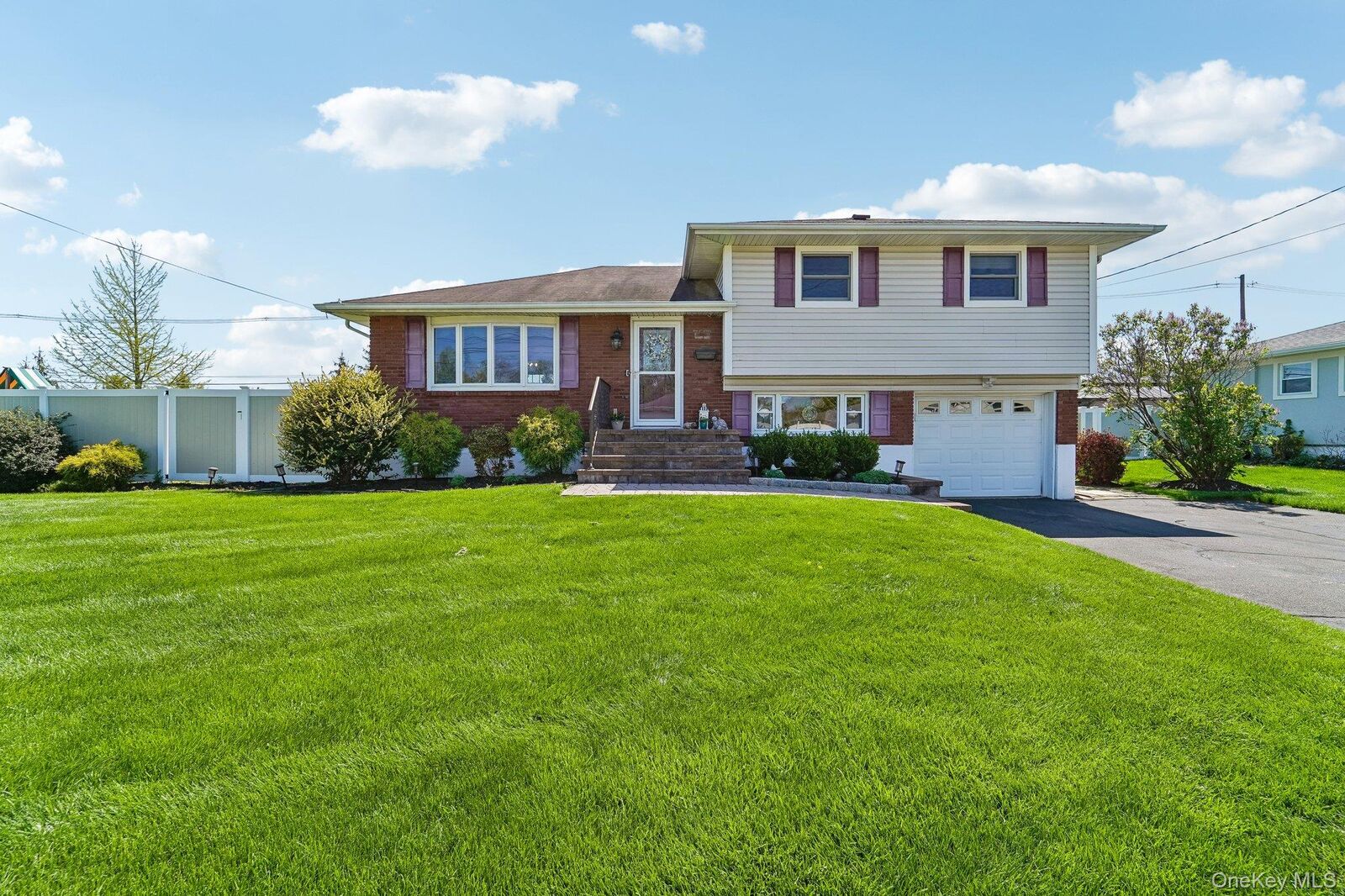 Property Photo:  18 Hoke Drive  NY 10980 