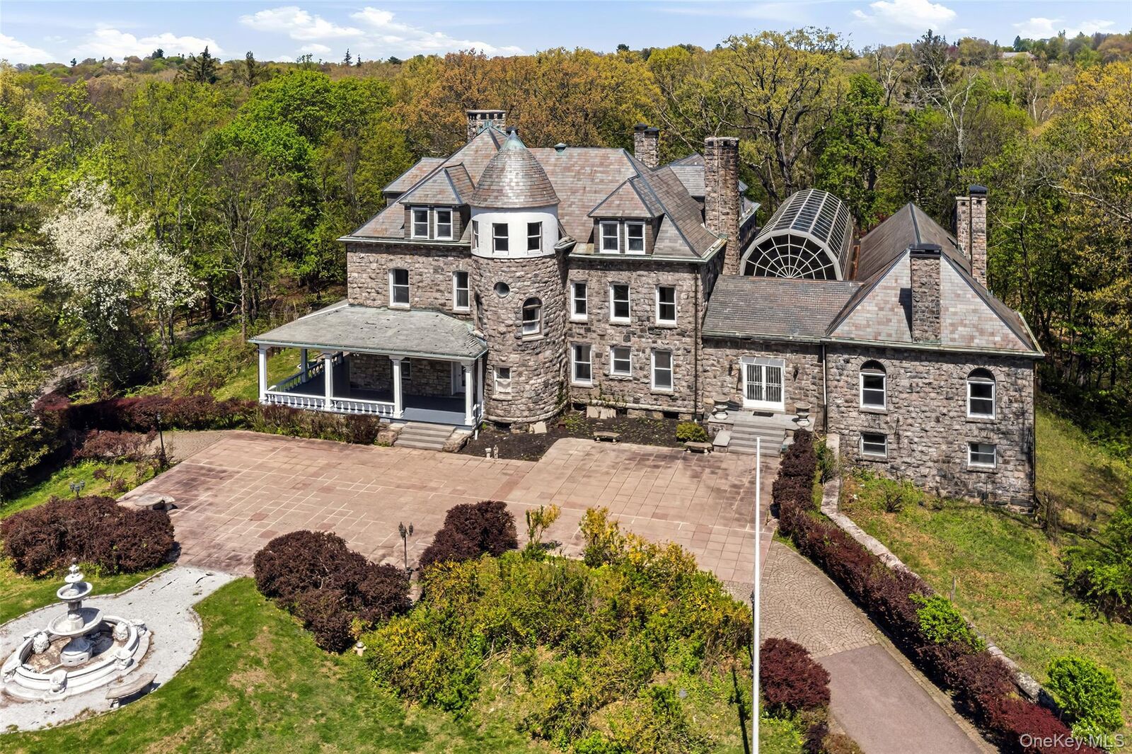 Property Photo:  139 Scarborough Road  NY 10510 