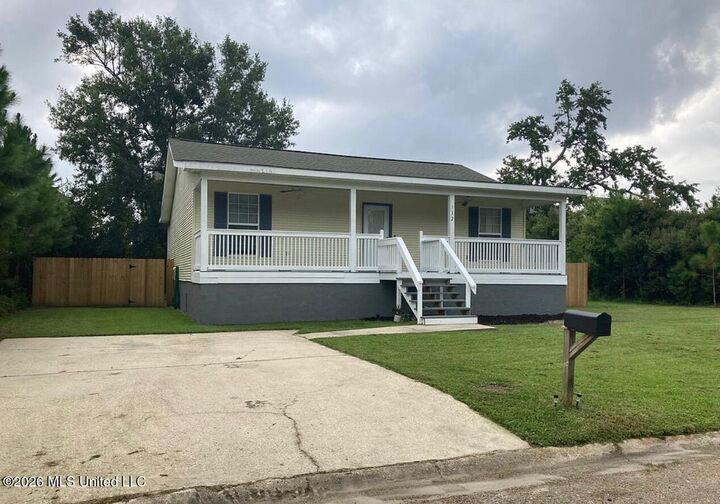 Property Photo:  112 Spruce Street  MS 39571 