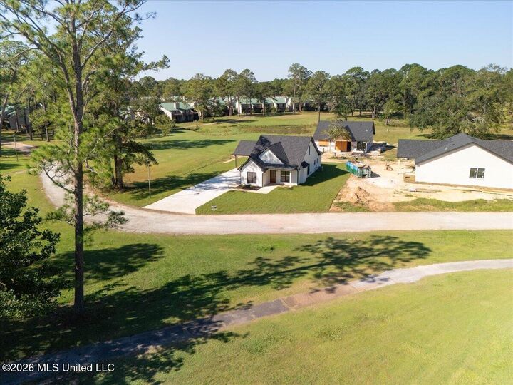 Property Photo:  1 Three Oaks Villas Drive  MS 39553 