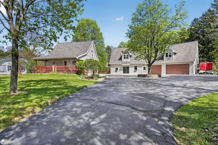 Property Photo:  2292 N Belsay Road  MI 48509 