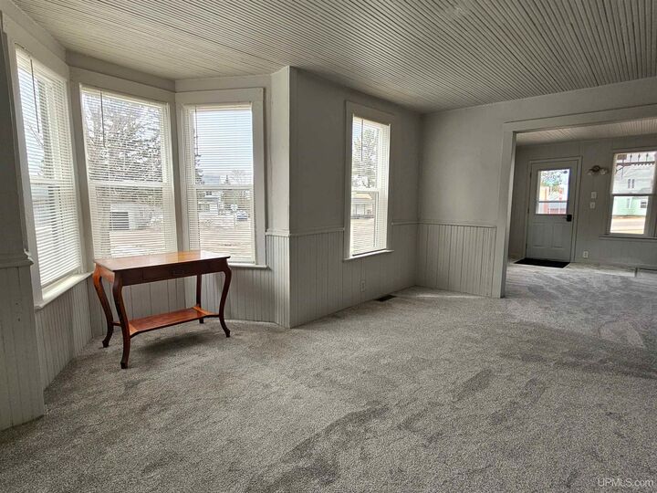 Property Photo:  550 Pewabic Street  MI 49913 