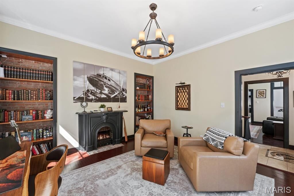 Property Photo:  921 Morrison Avenue  MO 63104 