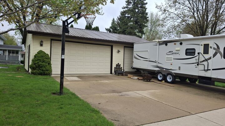Property Photo:  221 Robert St  WI 53098 