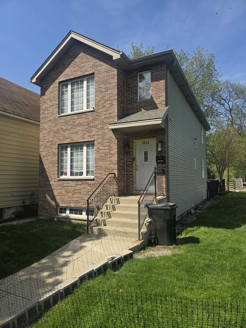 Property Photo:  