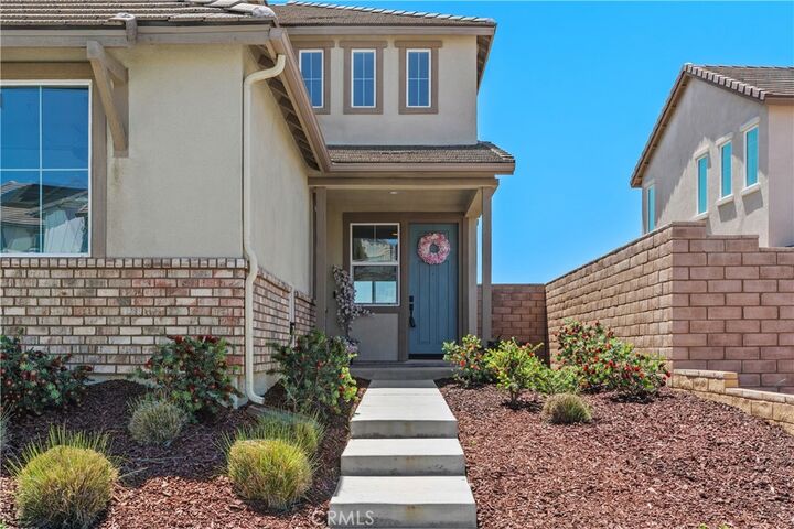 Property Photo:  32063 Dayspring Way  CA 92591 