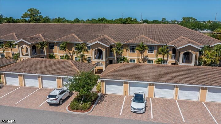 Property Photo:  1051 Winding Pines Circle 107  FL 33909 
