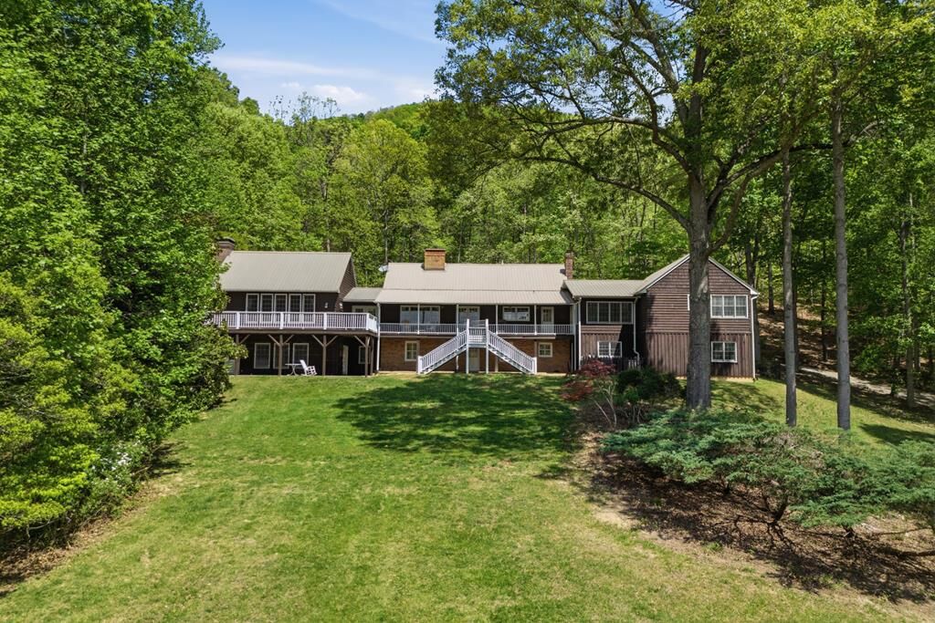 Property Photo:  1837 Deep South Farm Road  GA 30512 