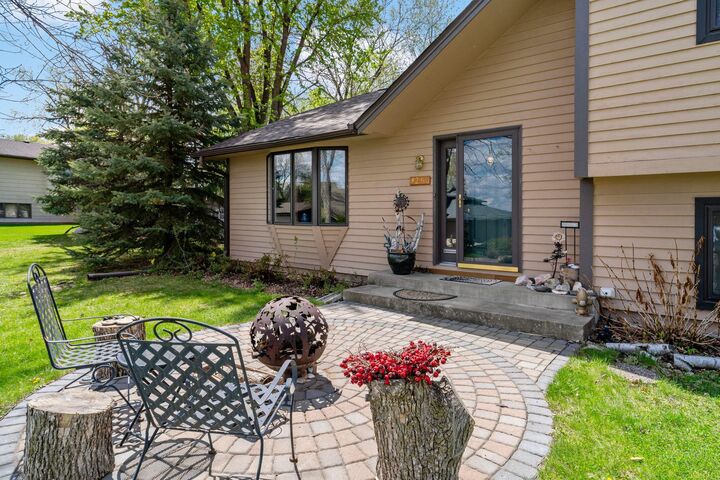 Property Photo:  1213 Bluebill Bay Road  MN 55306 