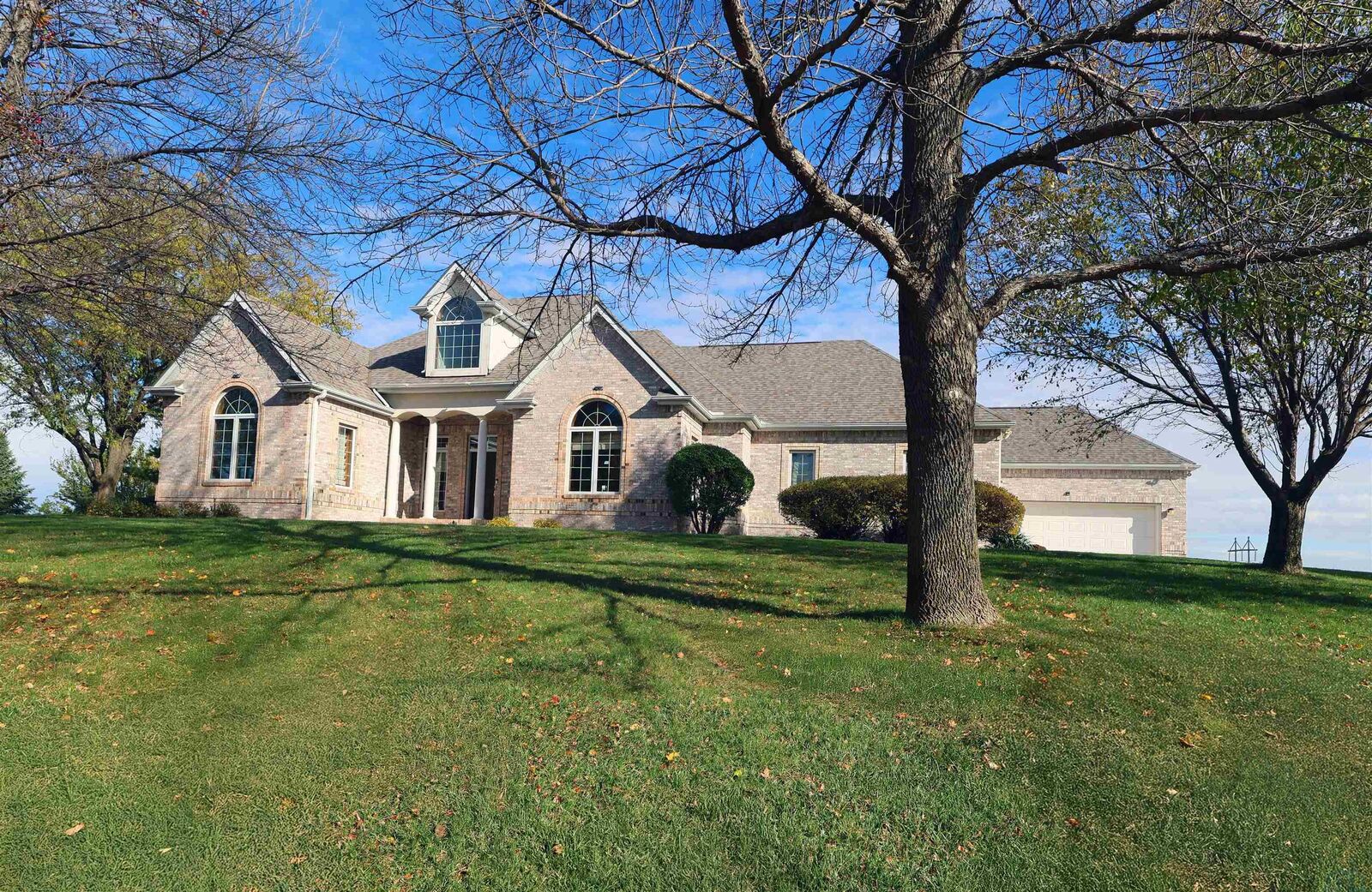 Property Photo: 33154 Hickory Avenue IA 51108