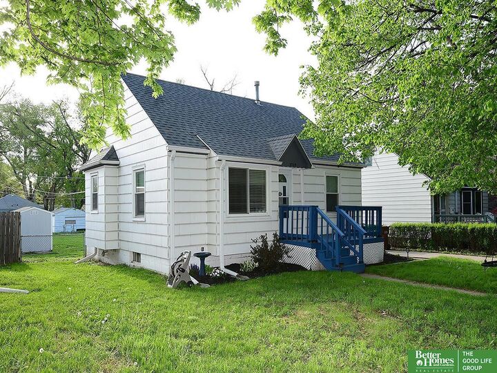 Property Photo:  2509 Madison Street  NE 68005 