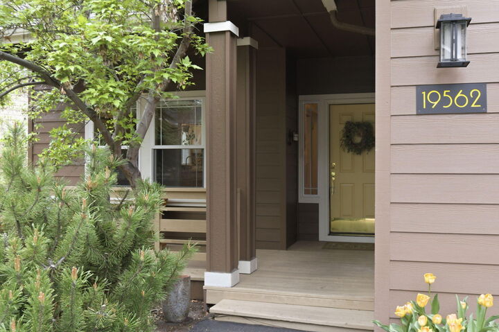 Property Photo:  19562 Meadowbrook Drive  OR 97702 