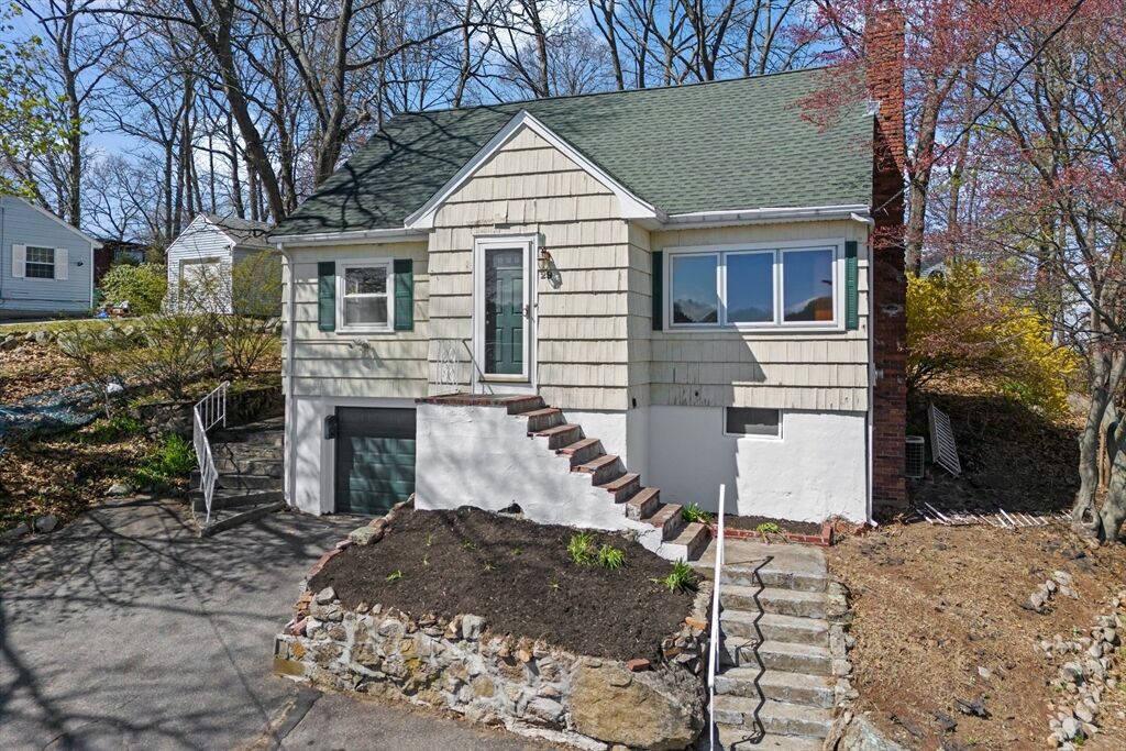 Property Photo:  29 Winslow Way  MA 01904 